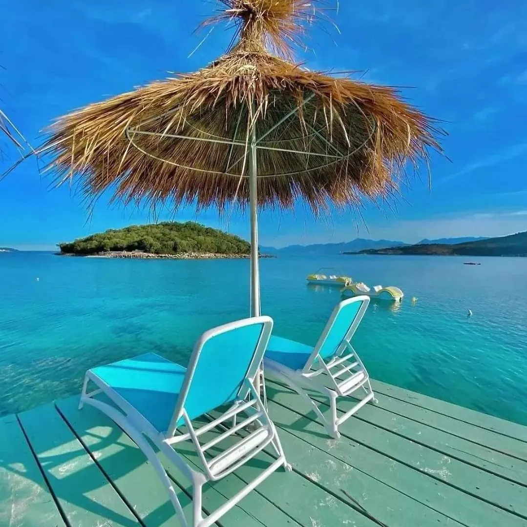 Ksamil Holiday 0*,