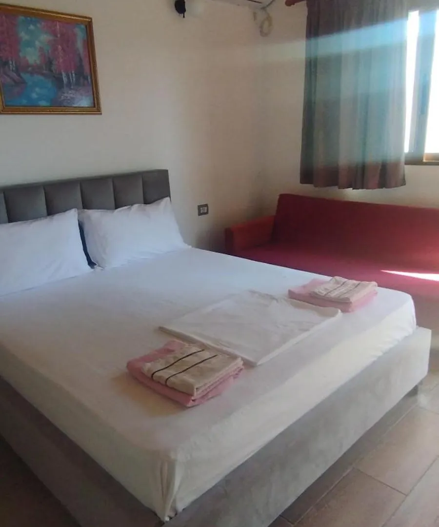 Ksamil Holiday 0*,