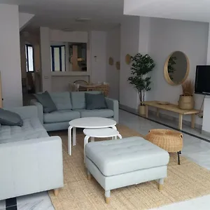 https://marbella-house-apartamento-duplex-6.es-andalucia.com